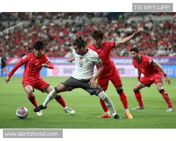 2013东亚杯中国队与韩国队激战回顾与精彩瞬间分析