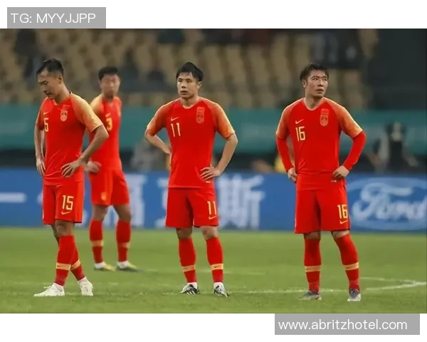 喀山红宝与莫中央的精彩对决揭示足球战术与团队协作的完美结合